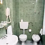 Nazareth 2*